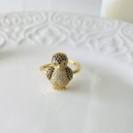 Anillo Delgado pingüino