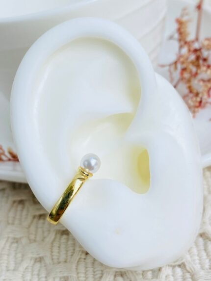 Earcuff Cuadrado perlado