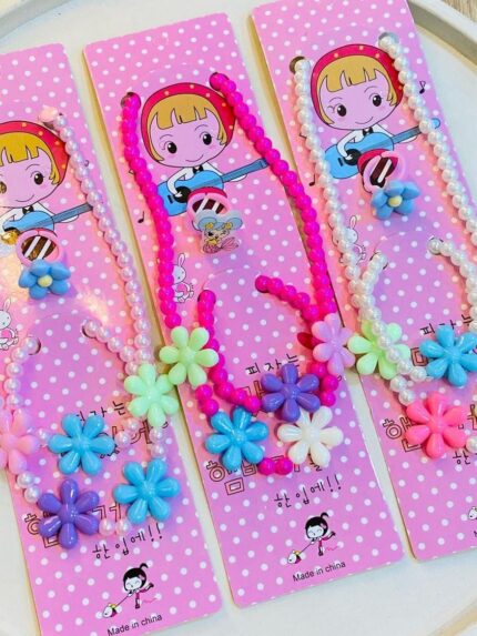 Collar infantil - Flor.