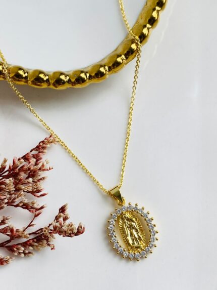 Cadena Virgen medalla