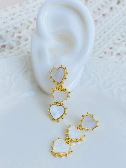 Arete Corazones Blancos