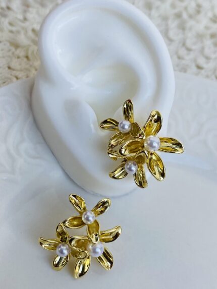 Arete Flores Doradas