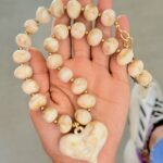 Collar corazón cristal beige