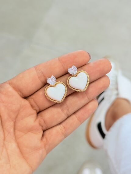 Aretes corazón diamantado blanco