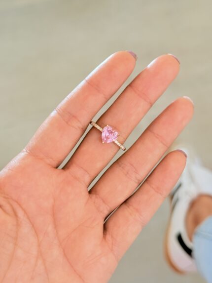 Anillo corazón rosa cristal