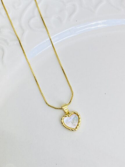 Cadena amor bordeado