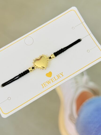 Pulsera Hilo Negro Corazon Chunky